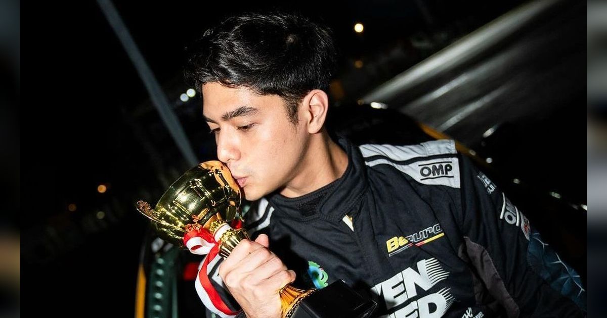 Debut Gemilang Al Ghazali, Pertama Kali Jadi Pembalap Mobil Langsung Raih Podium 3