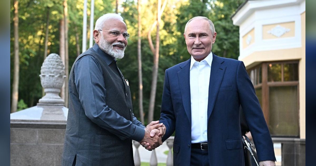 FOTO: Potret Kemesraan Vladimir Putin dan PM India yang Bikin Amerika Serikat 'Ketar-ketir'