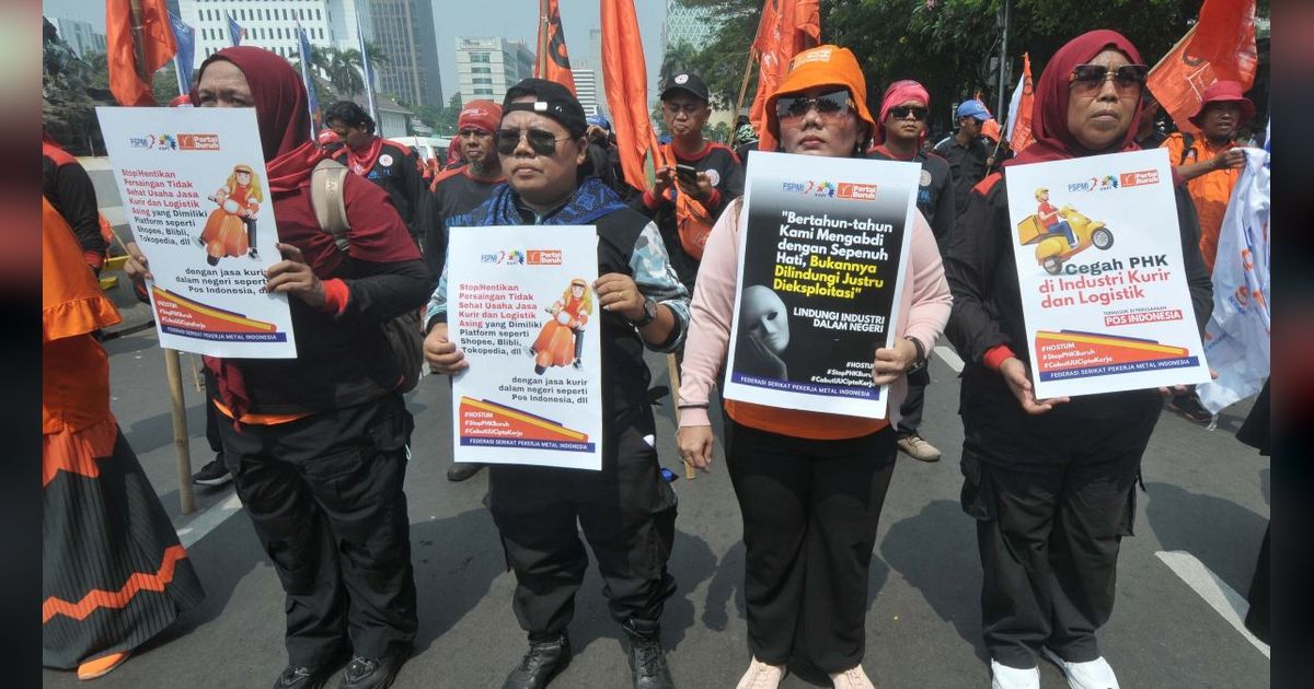 11.000 Buruh Industri Tekstil Kena PHK