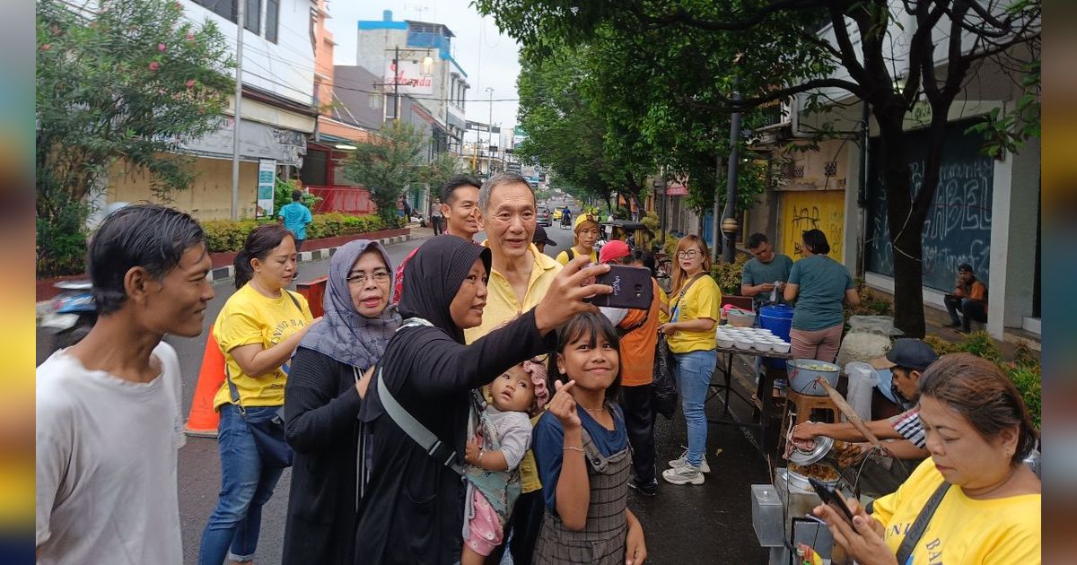 VIDEO: Jusuf Hamka Blusukan ke Pasar Tanah Abang, Beli Blankong & Kaus Babah Alun