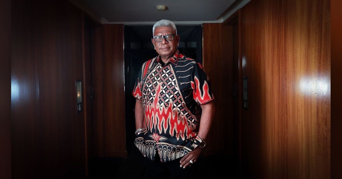 Johannes Rettob Ingin Bawa Mimika Menuju 'Gerbang Emas'