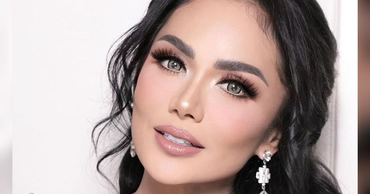 Krisdayanti Berikan Sepatu Mewahnya ke Penonton Saat Manggung, Penasaran Harganya?