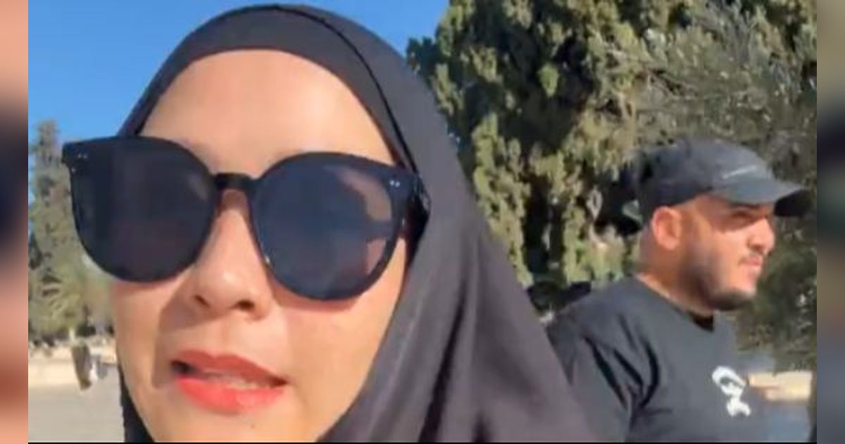 Kesaksian Zaskia Mecca Melihat Rudal Mengudara Sebelum Masuk ke Wilayah Palestina
