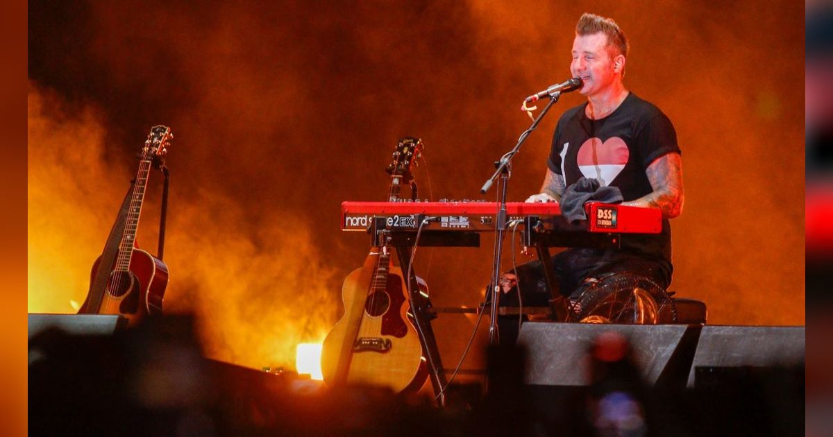 FOTO: Nostalgia Bareng Secondhand Serenade di The Sounds Project