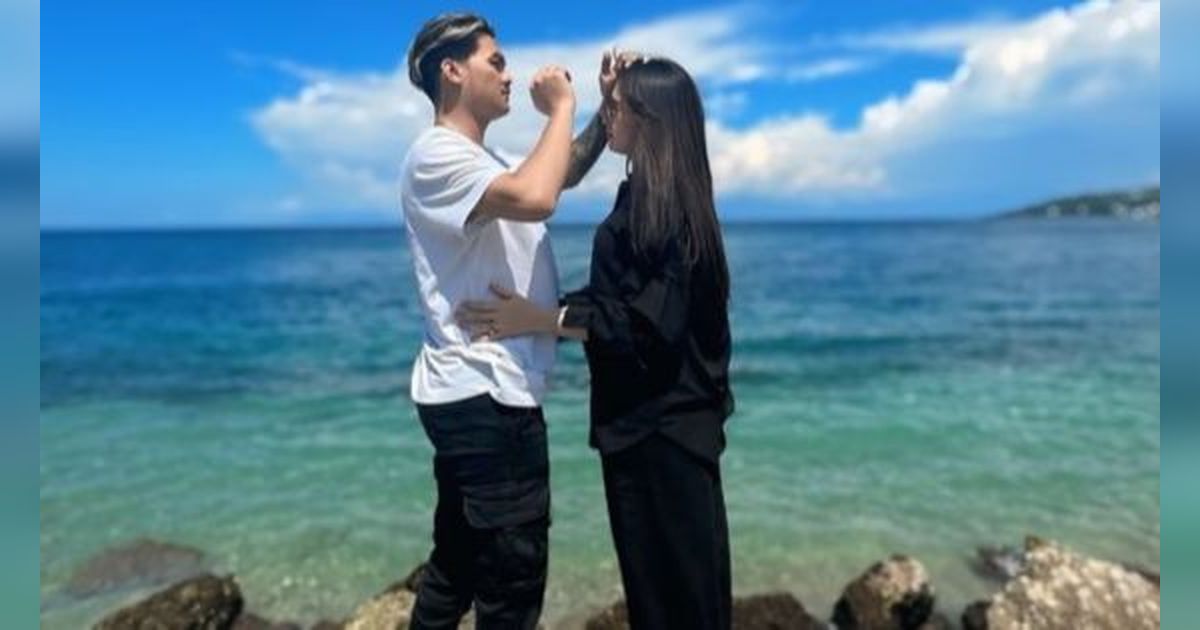 Bucin Bersama Gilga Sahid, 8 Foto Terbaru Happy Asmara Yang Hobinya Suka Liburan ke Pantai