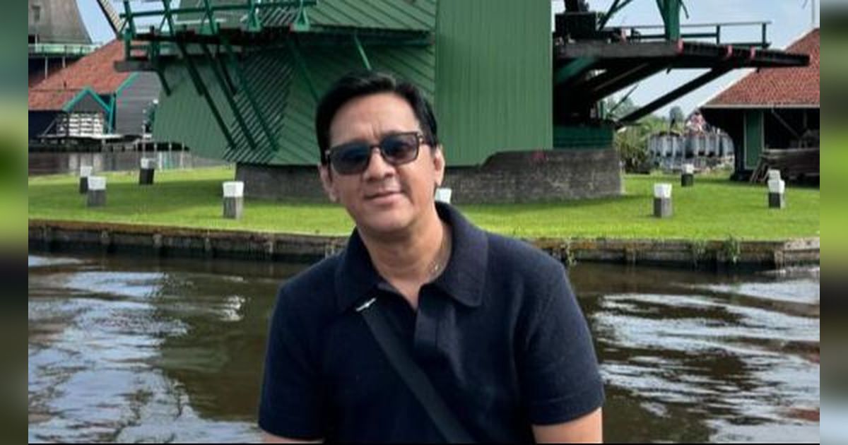 Di tengah Proses Cerai, Andre Taulany Digoda Tebar Pesona Gegara Posting Foto Masa Muda