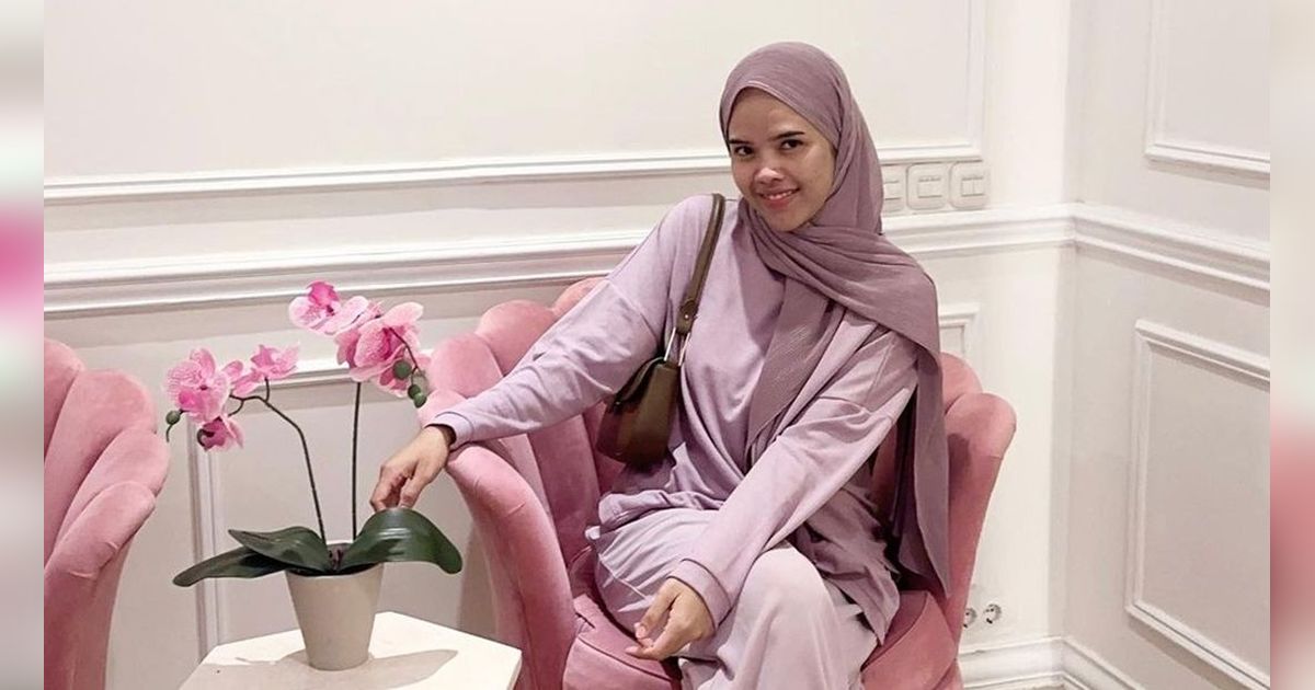 8 Potret Aprila Majid, Selebgram Viral yang Ditinggal Suami Setahun Tanpa Kabar, Ternyata Selingkuh
