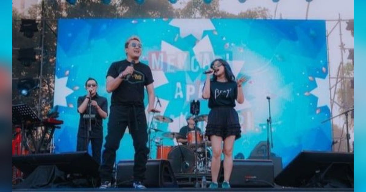 Ikuti Jejak Sang Ibu, 7 Foto Adira Anak Ikke Nurjanah Yang Kini Menjadi Penyanyi dan Manggung Bareng Band Ayah