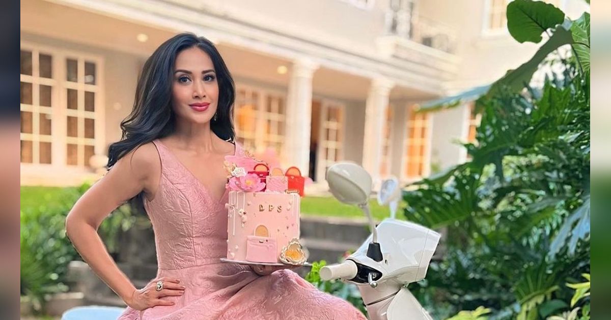 Bak Tinggal di Surga, 10 Potret Rumah Masa Tua Diah Permatasari, Dekat Matahari Terbenam