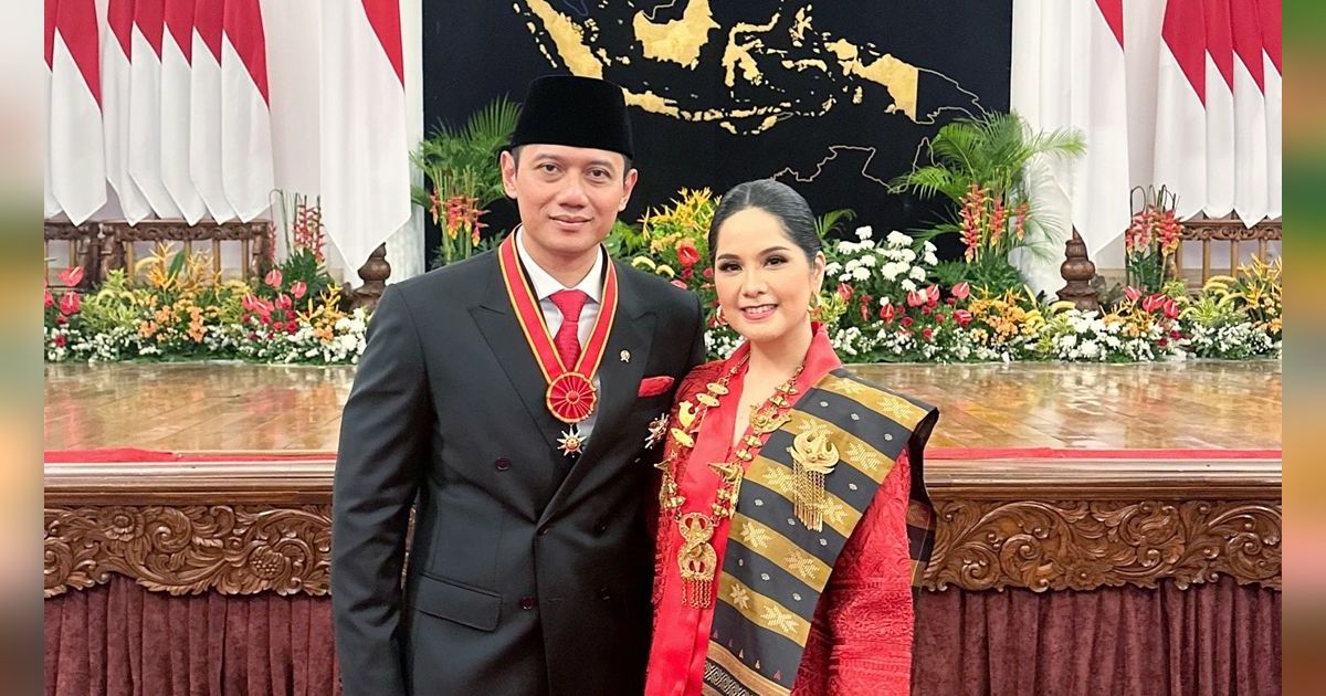 8 Potret Annisa Pohan Dampingi AHY Terima Penghargaan dari Presiden, Penampilannya Jadi Sorotan