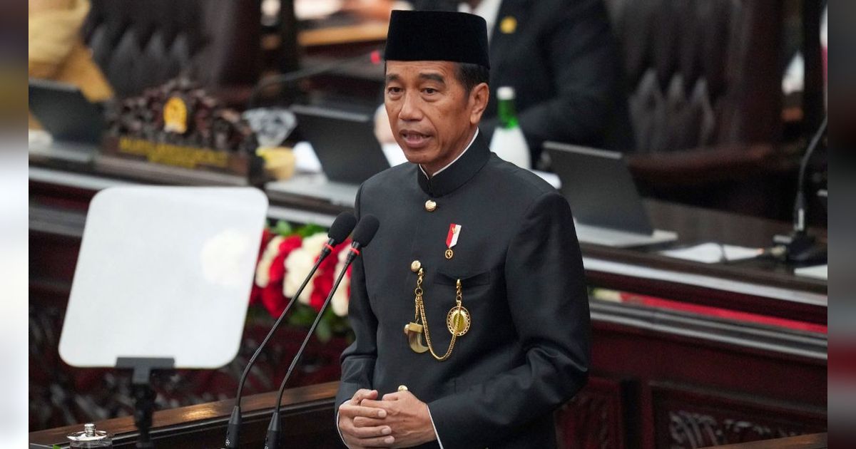 FOTO: Pidato Jokowi di Gedung DPR Diwarnai Aksi Prabowo Beri ‘Hormat’