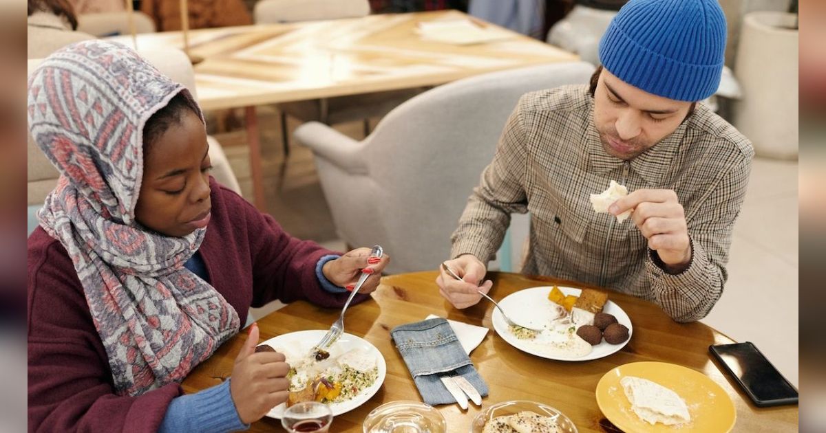 4 Tips Cerdas Makan di Luar Tapi Gak Bikin Dompet Boncos