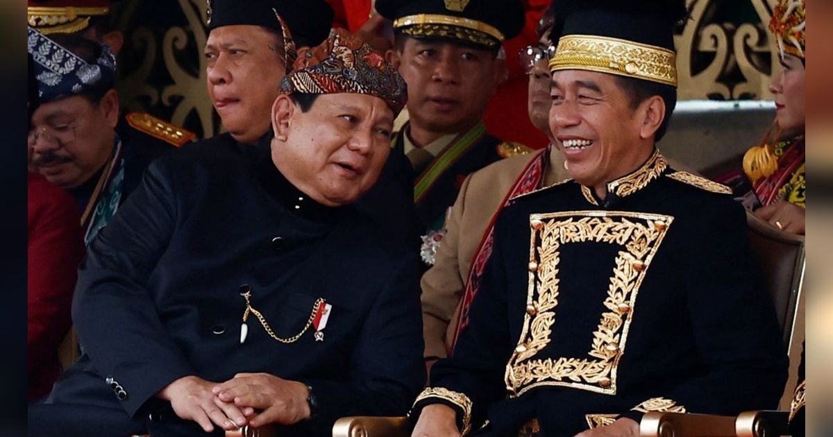 FOTO: Potret Jokowi dan Prabowo Duduk Berdampingan Saat Upacara HUT Kemerdekaan RI di IKN