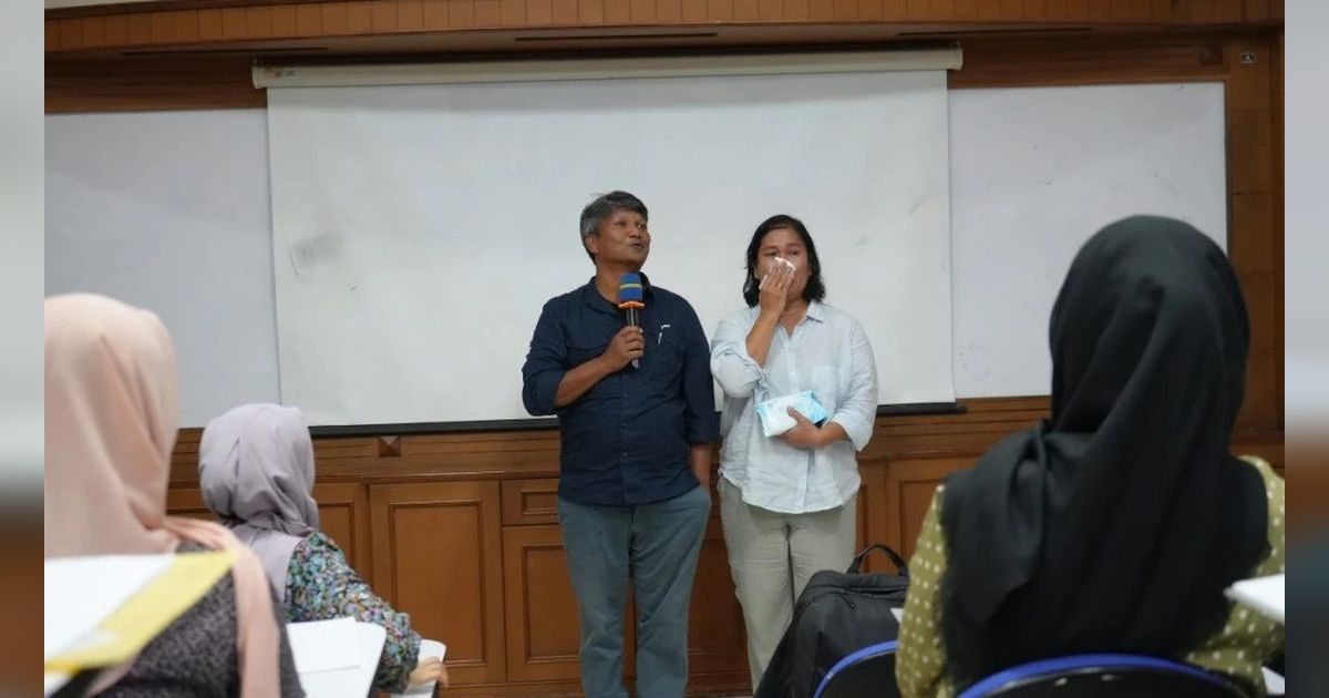 Kisah Pilu Orangtua Maba UGM Ikut Kuliah Perdana Gantikan Anak yang Meninggal