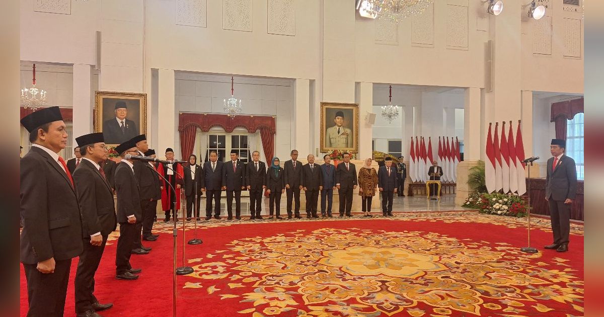 Daftar Lengkap Menteri, Wamen dan Kepala Badan yang Direshuffle Jokowi