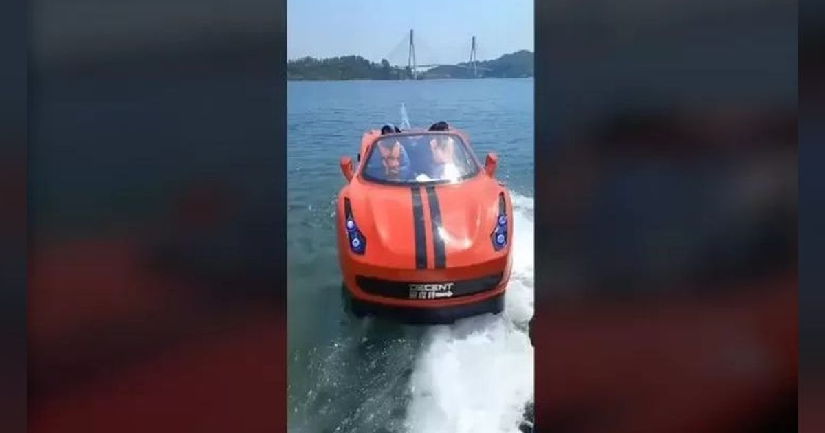 Heboh! Ferrari Ditemukan Nyasar di Laut, Ternyata Wahana Wisata