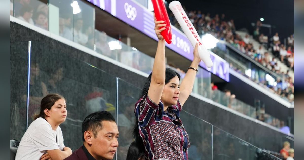 8 Potret Annisa Pohan Beri Dukungan untuk Atlet Indonesia yang Bertanding di Olimpiade Paris, Penampilannya Bikin Salfok