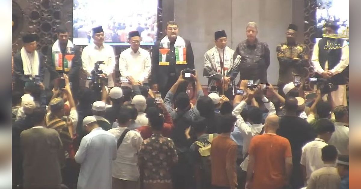 Dubes Palestina dan Jemaah Masjid Istiqlal Gelar Salat Gaib untuk Ismail Haniyyah