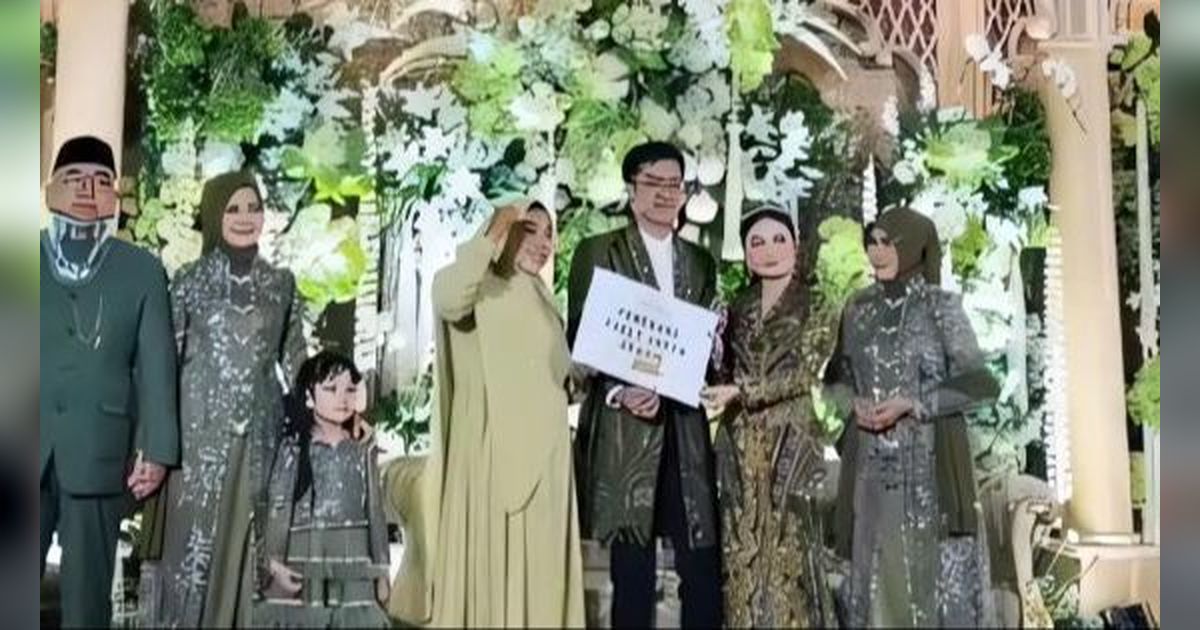 Viral! Pernikahan 'Crazy Rich Gresik' Berkonsep Pesta Rakyat Mirip Festival Kuliner, Souvenir Bikin Undangan Kegirangan