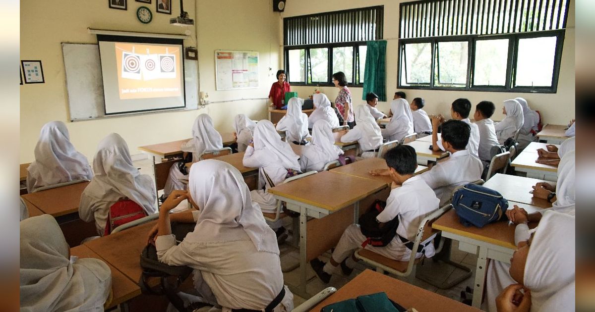 Viral Guru Keluhkan Banyak Siswa SMP Tidak Bisa Membaca, Terpaksa Pakai Jam Tambahan untuk Ajari Murid