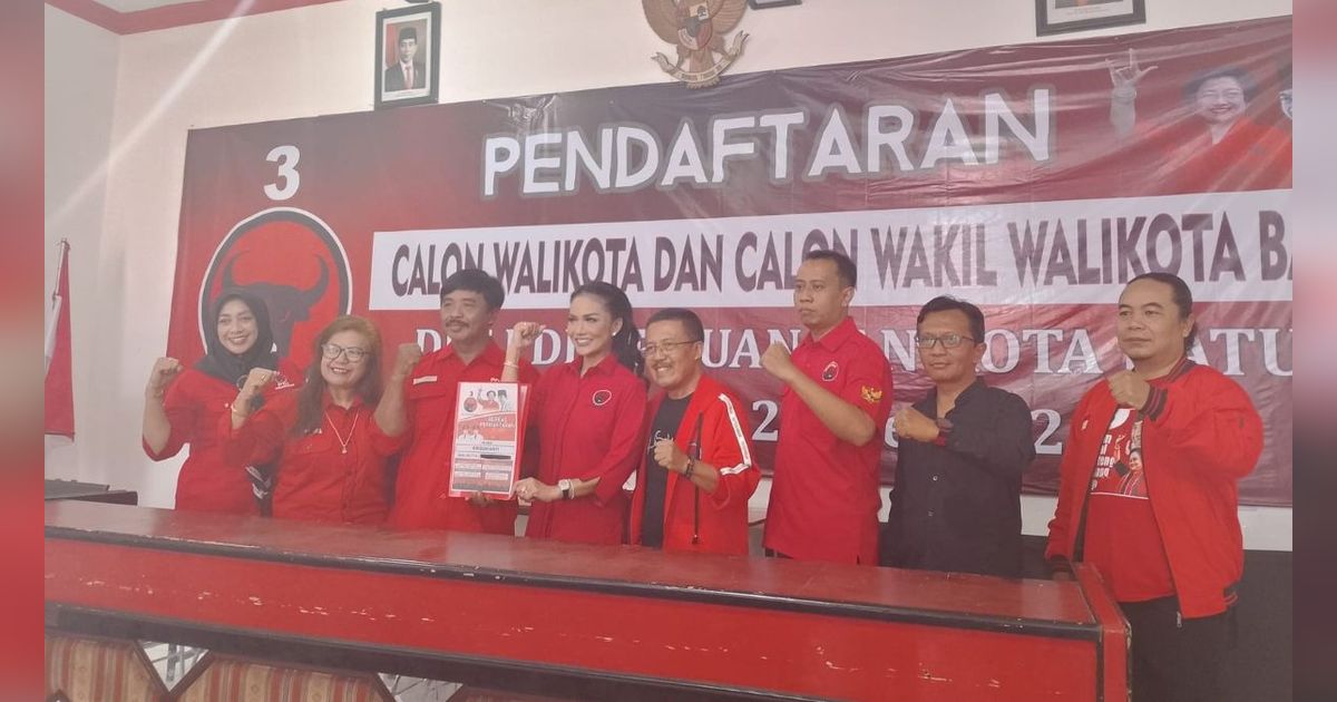 Anggota DPR Cantik Bikin Langkah Jokowi Terhenti, Ditunjuk-tunjuk Depan Iriana