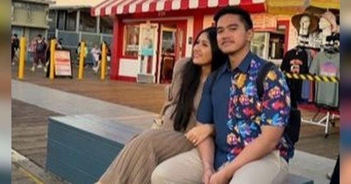 Potret Kaesang Temani Erina Gudono yang Sudah Berangkat ke Amerika Serikat untuk Kuliah S2, Nikmati Momen Jalan-jalan Berdua di California