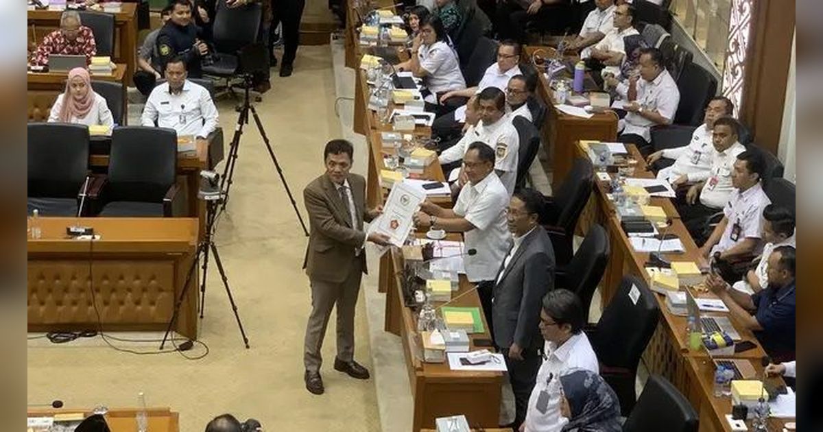 DPR Batal Sahkan RUU Pilkada, Tetap Pakai Putusan MK