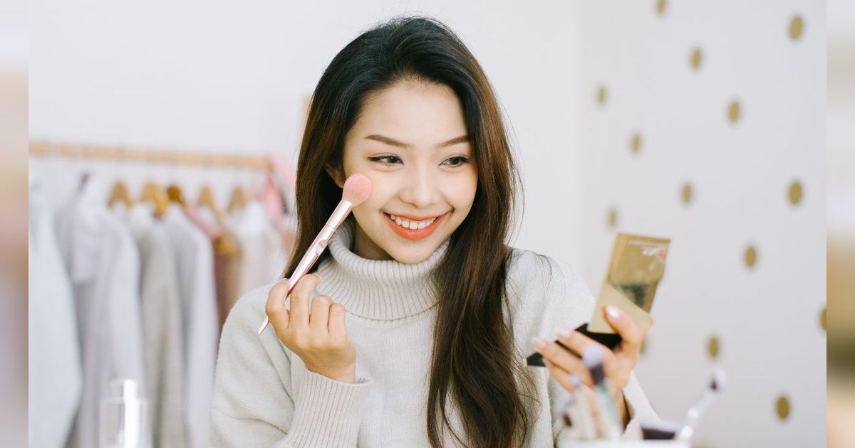 Cara Mengenali Perbedaan Silicone dan Water Based Makeup Agar Riasan Tak Mudah Hancur