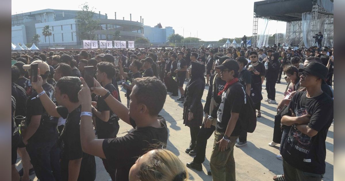 FOTO: Antusiasme Para Pecinta Musik Rock Padati Nex Fest Indonesia 2024 di Ancol