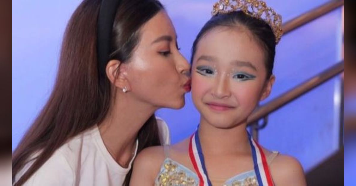 Berhasil Raih Medali Perunggu, 8 Foto Thalia Putri Onsu Saat Ikut Lomba Balet di Malaysia