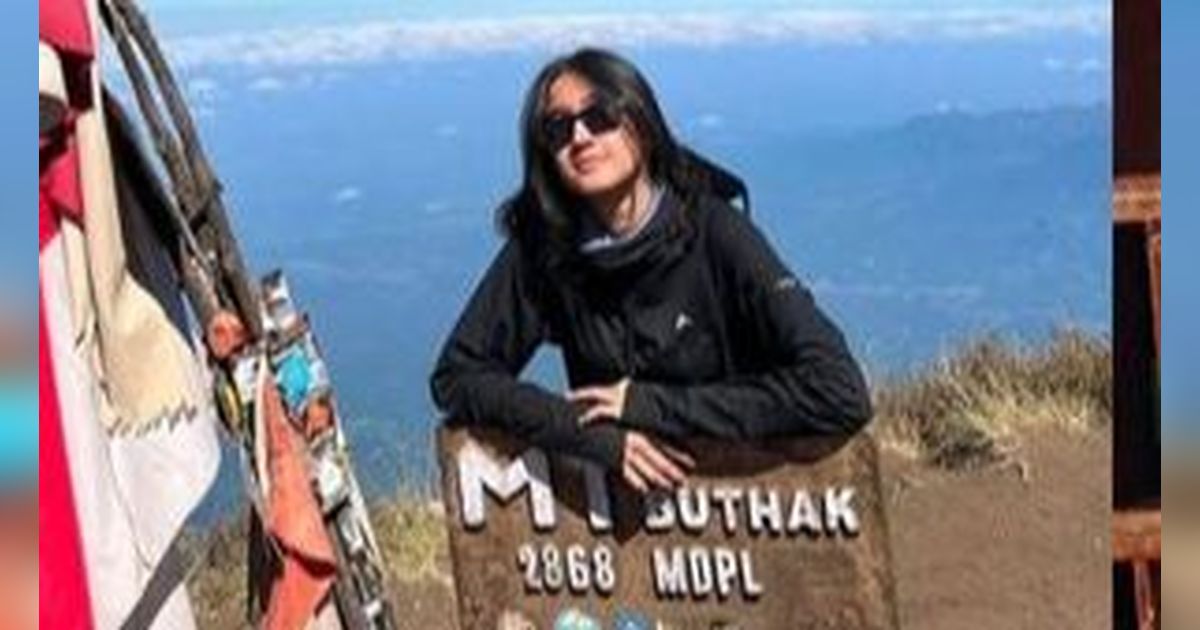 Modal Nekat, Intip Foto-foto Keseruan Keisya Levronka Naik Gunung Butak di Jawa Timur