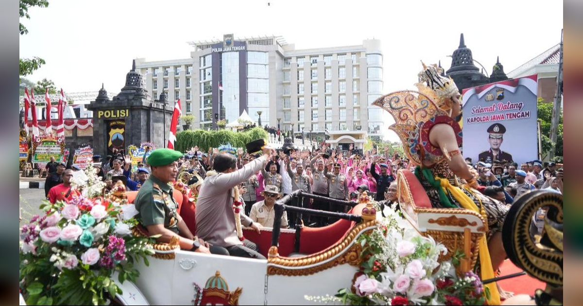 Momen Haru Brigjen TNI Lepas Sang Kakak Komjen Polisi Tugas di Tempat Baru, Diantar Kereta Kencana