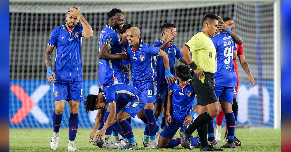 FOTO: Sabet Piala Presiden 2024 Usai Tekuk Borneo FC, Ini Momen Kesuksesan Arema FC Jadi Klub Pemborong 4 Gelar Juara