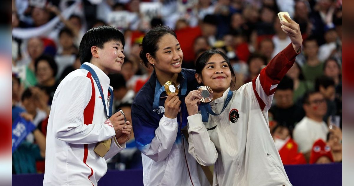 FOTO: Senyum Gregoria Mariska Berkalung Perunggu Olimpiade 2024, Medali Pertama yang Diraih Indonesia