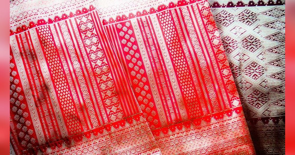 Kain Songket Minangkabau, Simbol Budaya Tradisional Sumbar yang Legendaris