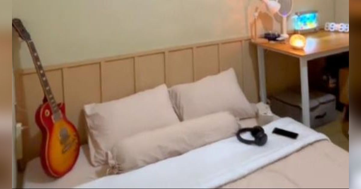 The Real Jangan Lihat Buku Dari Covernya! Kos-kosan dengan Tampilan Rumah Jadul ini Ternyata Punya Kamar Kos Mewah bak di Hotel