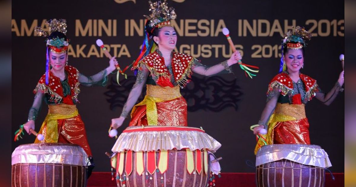 Tari Beruji Doll, Perpaduan Gerakan Menari dan Bermain Gendang yang Dinamis dari Bengkulu