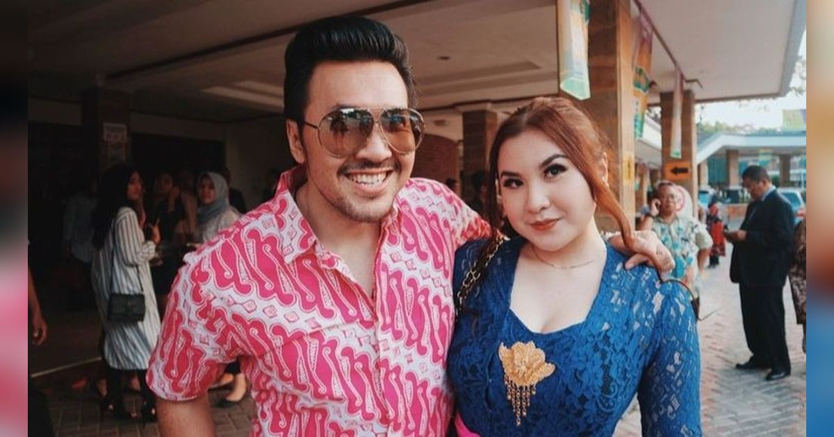 8 Potret Seksinya Audrey Davis, Putri David Naif yang Jadi Sorotan, Tato di Pinggang Hot!