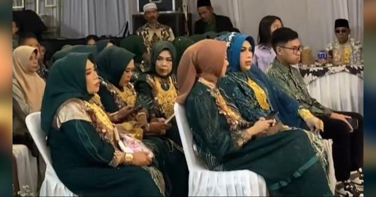 Viral! Hadiri Acara Pernikahan, Emak-emak Cigowendah Jor-joran Pakai Perhiasan Mencolok Segede Gaban bak Toko Emas Berjalan