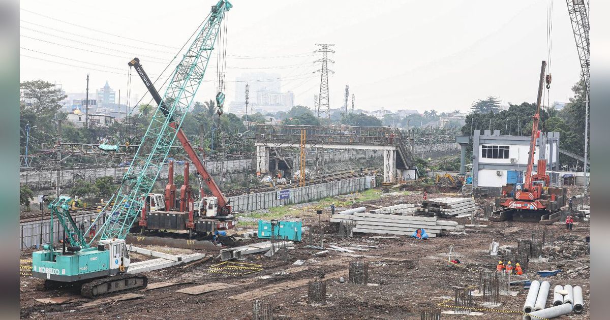 FOTO: Kondisi Terkini Proyek Perluasan Stasiun Tanah Abang, Ditargetkan Rampung Akhir 2024