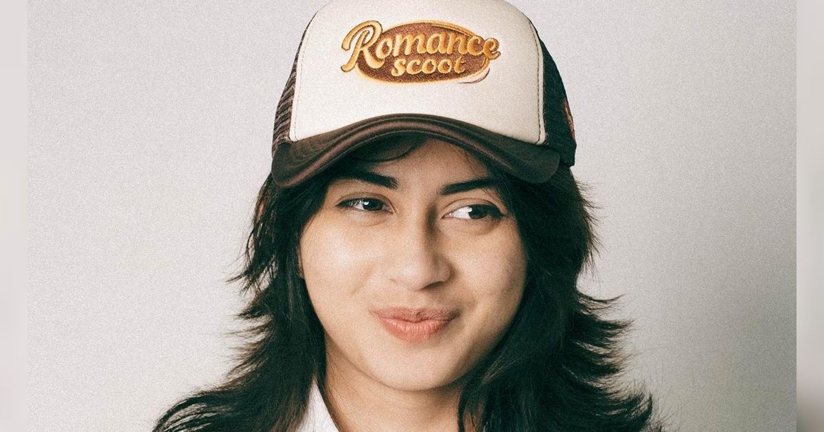Ramai Dijodohkan Netizen, 8 Potret Sintya Marisca yang Selalu Salting Dekat Abidzar, Ternyata Fans Nomor 1
