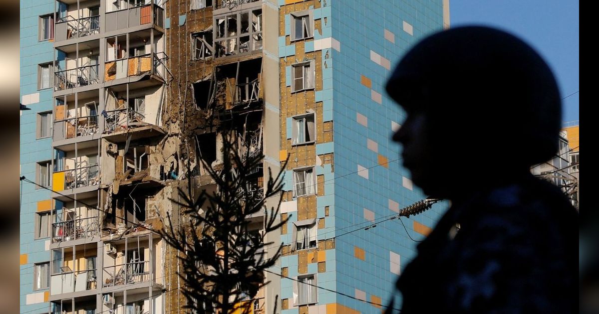 FOTO: Sisa-Sisa Serangan Mengejutkan Ukraina ke Jantung Rusia, Gedung Apartemen Hancur dan Warga Tewas