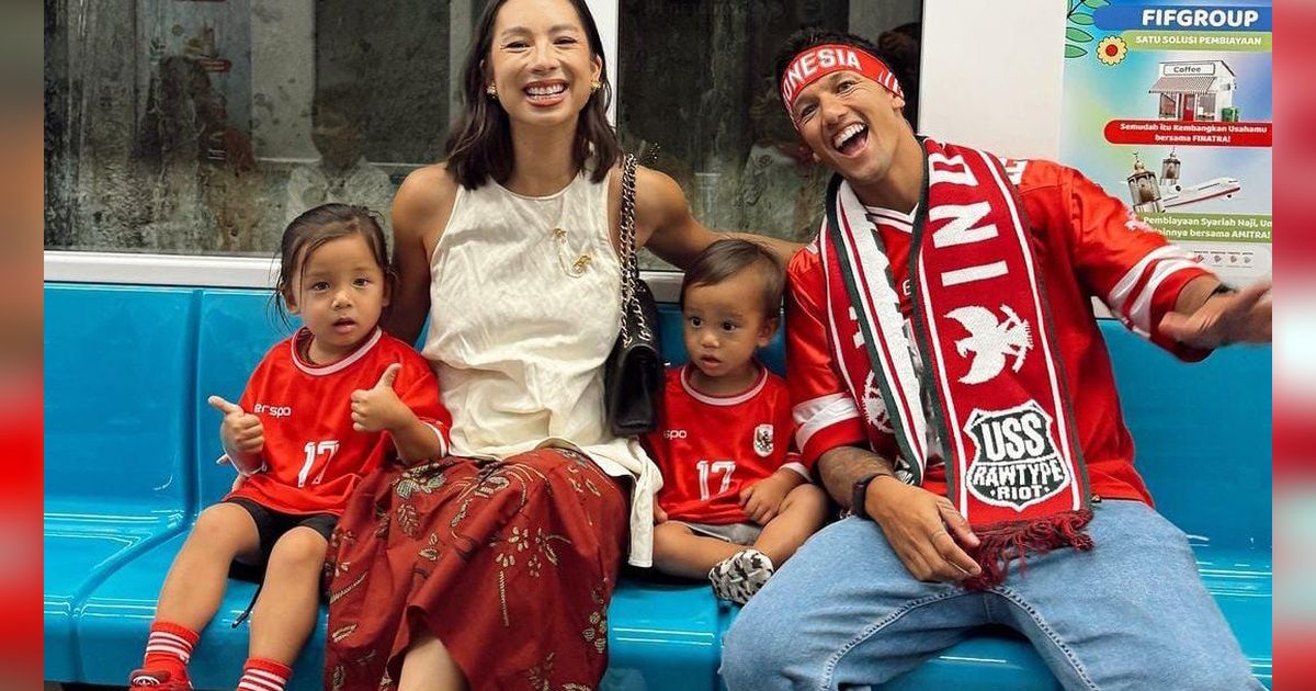 Potret Deretan Artis Indonesia Nonton Timnas Indonesia Vs Australia di GBK, Ada Rafathar Anak Raffi Ahmad