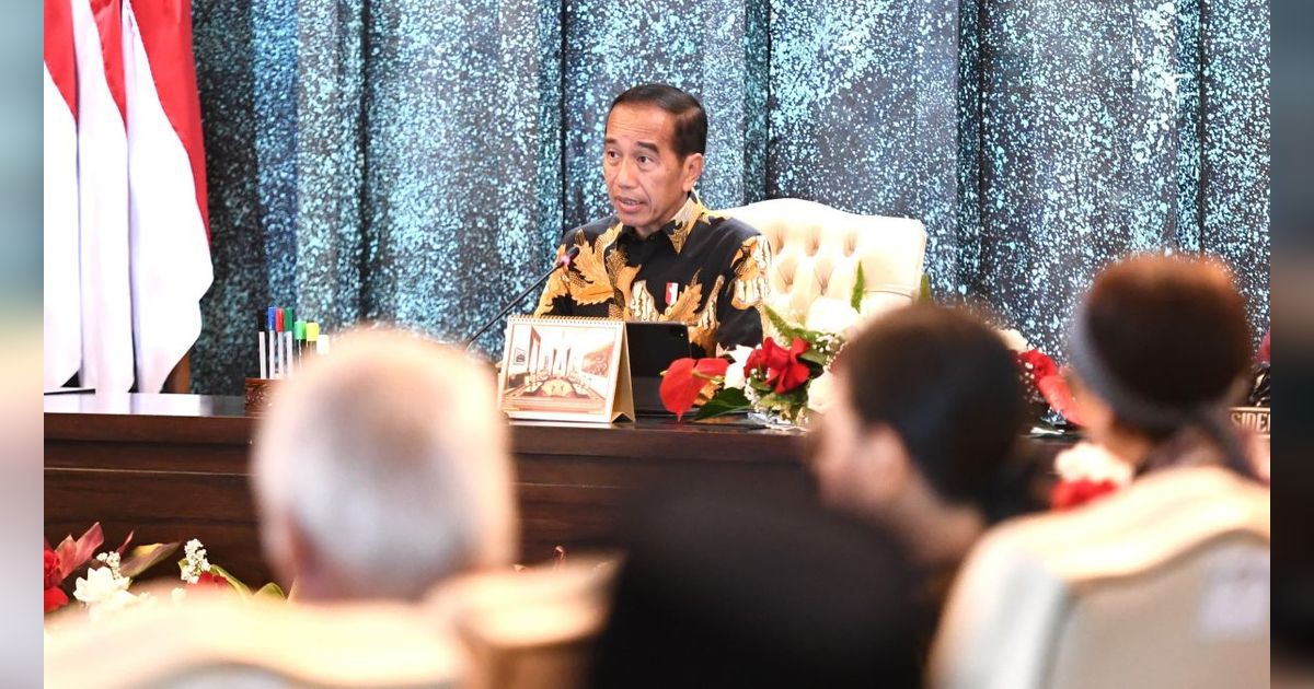 FOTO: Momen Jokowi Pimpin Sidang Kabinet Terakhir di IKN, Pamitan hingga Minta Maaf