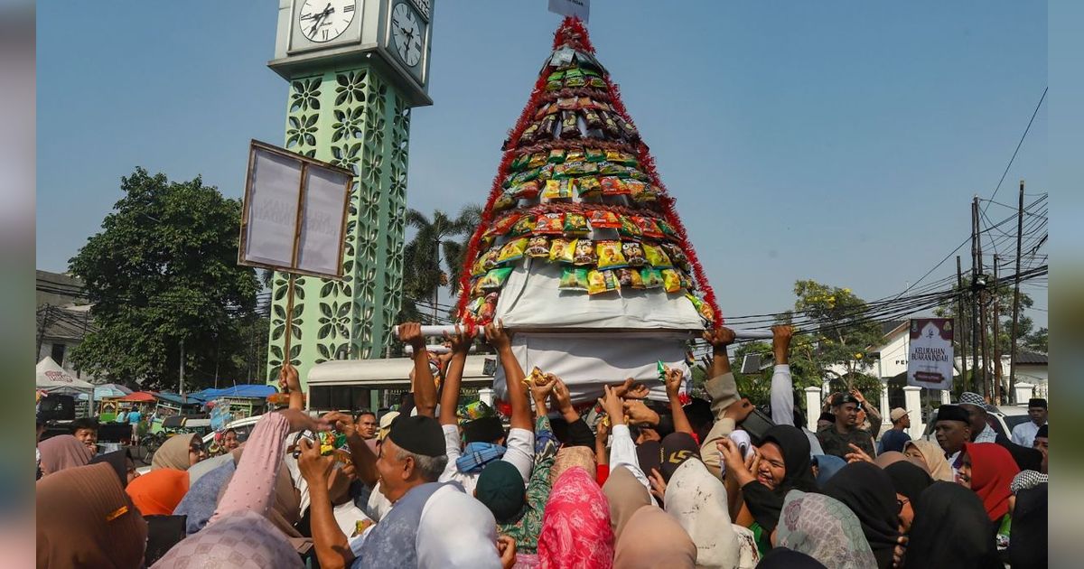 FOTO: Kemeriahan Tradisi Ngarak Perahu yang Sudah Eksis Sejak 1939 Sambut Maulid Nabi Muhammad SAW di Tangerang