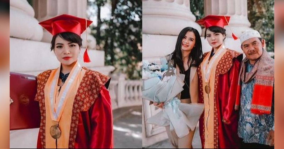 Cantik Kenakan Kebaya Biru, 8 Potret Wisuda Dinar Candy dan Alasan Kuliahnya