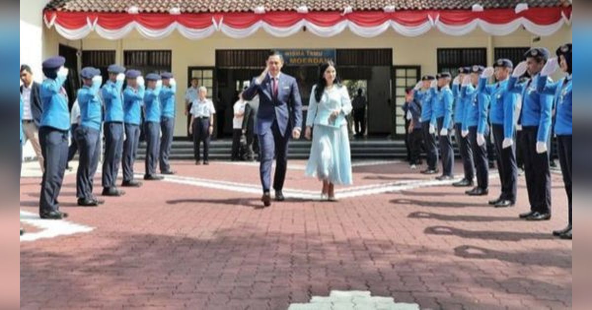 Tampil Cantik, 9 Foto Annisa Pohan Ketika Mendampingi AHY 'Nostalgia SMA' di Magelang