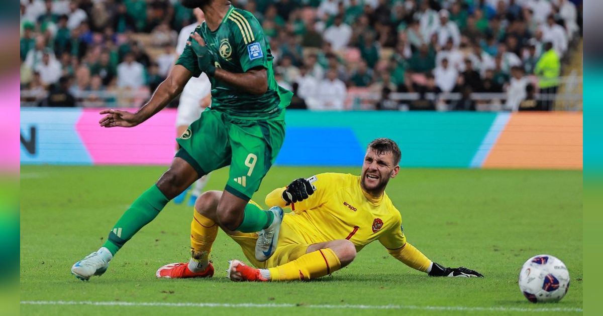 FOTO: Debut Spektakuler Maarten Paes Bersama Garuda, Gagalkan Penalti hingga Tahan Imbang Arab Saudi