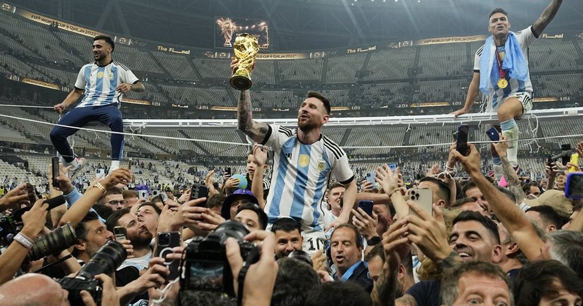 Paus Fransiskus, Warga Argentina yang Tidak Pernah Lihat Lionel Messi Angkat Trofi Piala Dunia