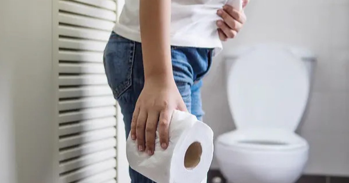 8 Penyebab Tinja Terlihat Lengket dan Menempel